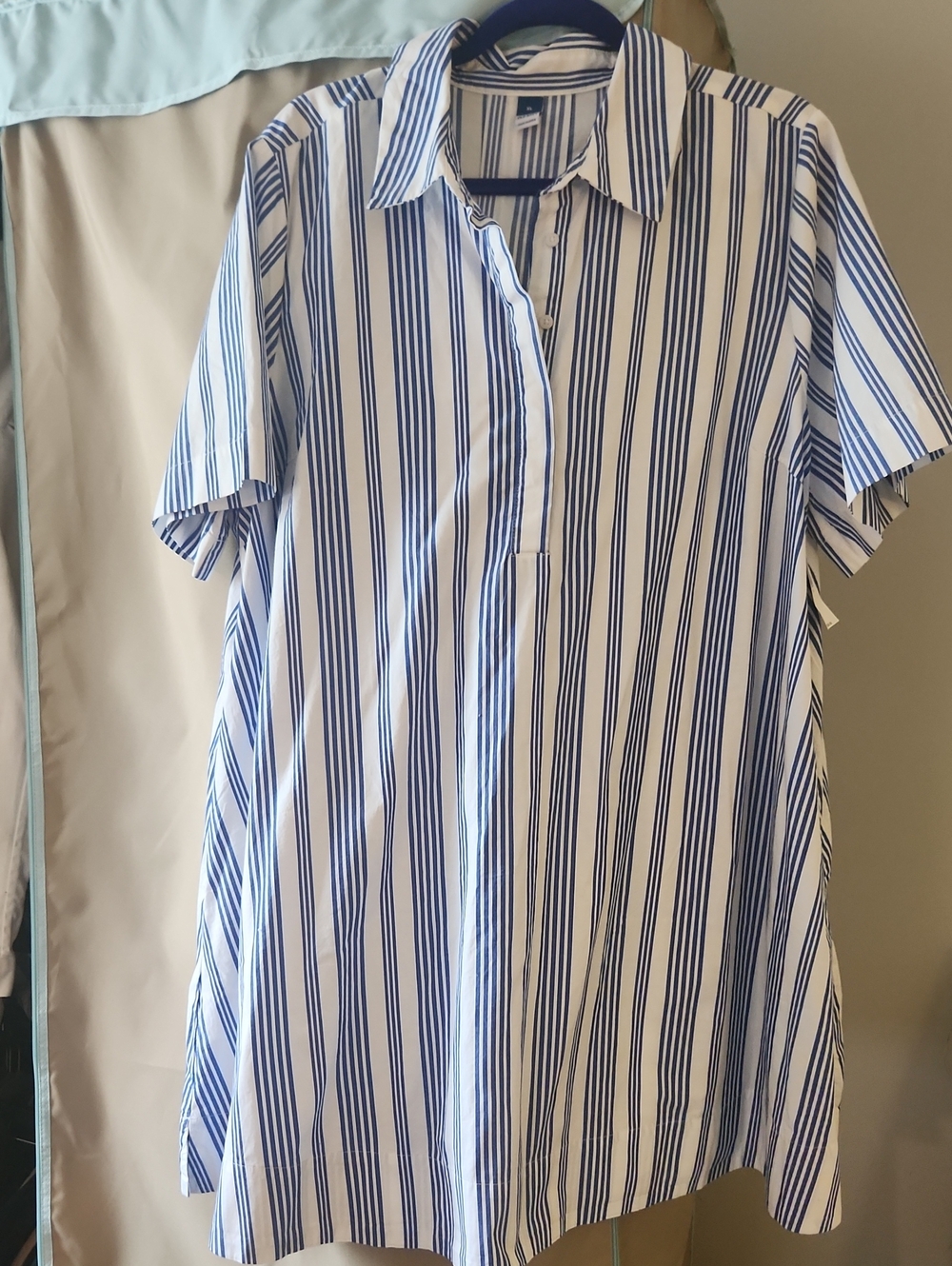 Old Navy Blue and White Vertical Stripe Short-Sleeve Button-Down Shirt